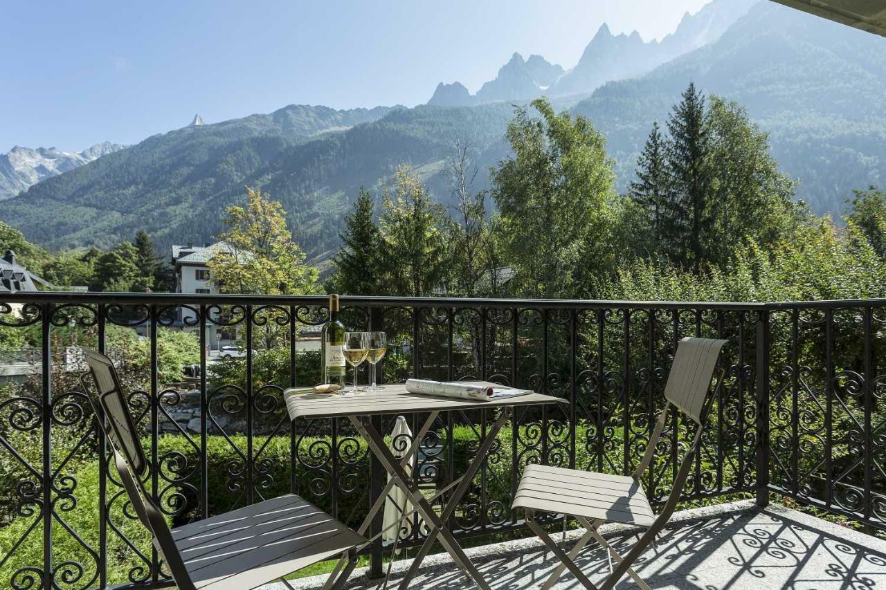 Apartment Ensa - Alpes Travel - Central Chamonix - Sleeps 4 Exterior foto