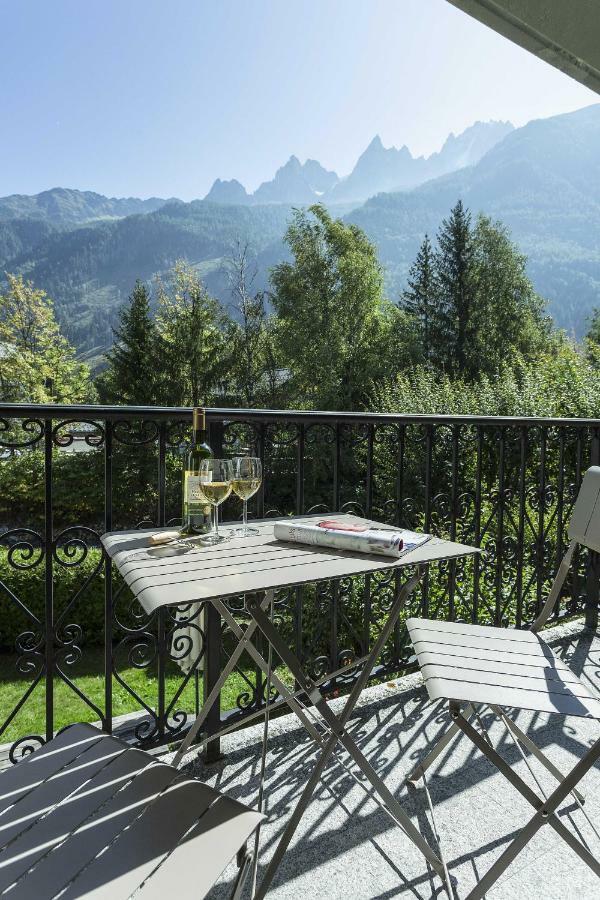 Apartment Ensa - Alpes Travel - Central Chamonix - Sleeps 4 Exterior foto