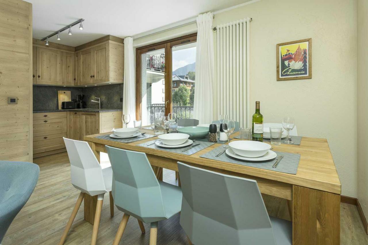 Apartment Ensa - Alpes Travel - Central Chamonix - Sleeps 4 Exterior foto